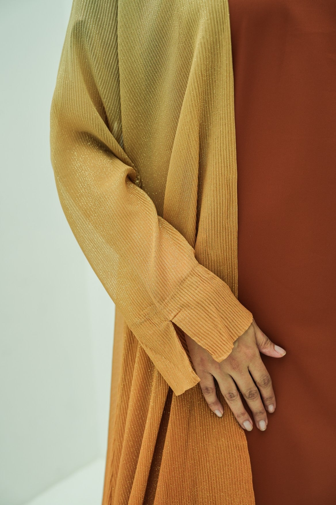 Amber Glow Abaya